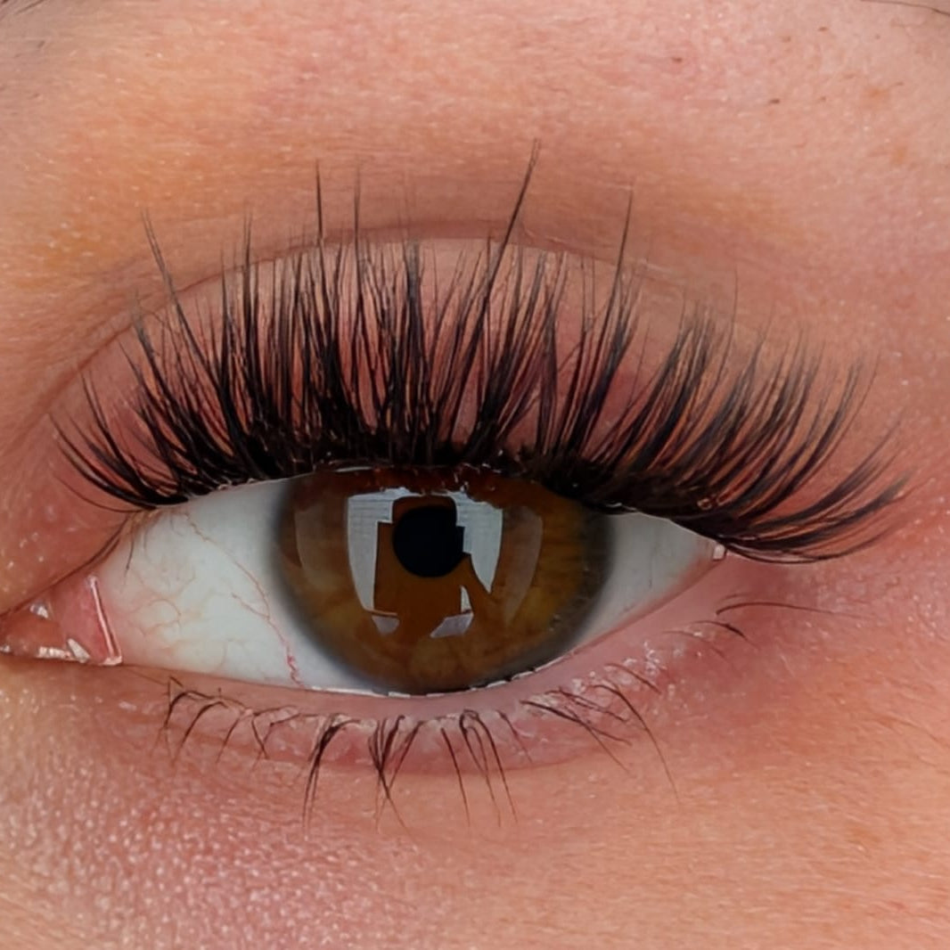 🎄 Adventskalender Türchen Nr. 18 – Doll Eye CC Curl 10–14 mm - Glashes