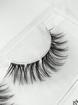 Flower Lady DIY Wimpern Nahaufnahme — Fasern und Band im Detail