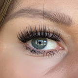 Flower Lady DIY Wimpern am Auge — Dolleye Look