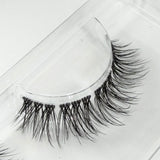 Glashes Lover DIY Wimpern Nahaufnahme — Fasern und Band im Detail