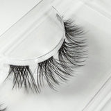WhatTheLash DIY Wimpern Nahaufnahme — Fasern und Band im Detail