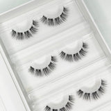 Fluffy Whispy 2.0 DIY-Wimpern von Glashes – Wimpern in der offenen Box, Nahaufnahme
