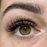 Glashes Nuvia DIY-Wimpern von Glashes – Tragebild am Auge