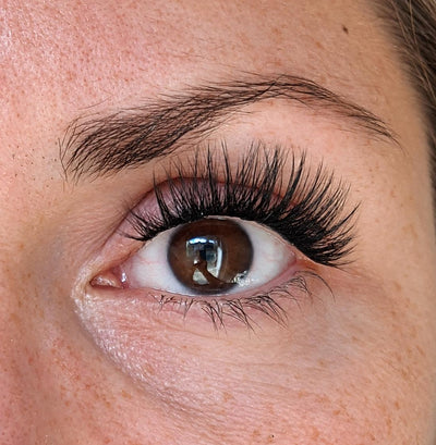 Soft Fabulous am Auge – voluminöse DIY Wimpern, Dolleye 15 mm C-Curl mit flexiblem Band