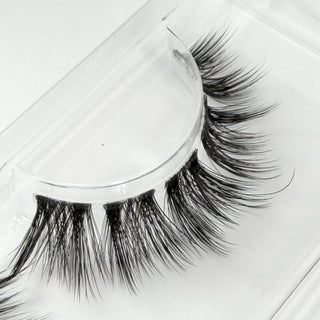 Starflash DIY-Wimpern von Glashes – Nahaufnahme der Wimpernfasern und des Bandes