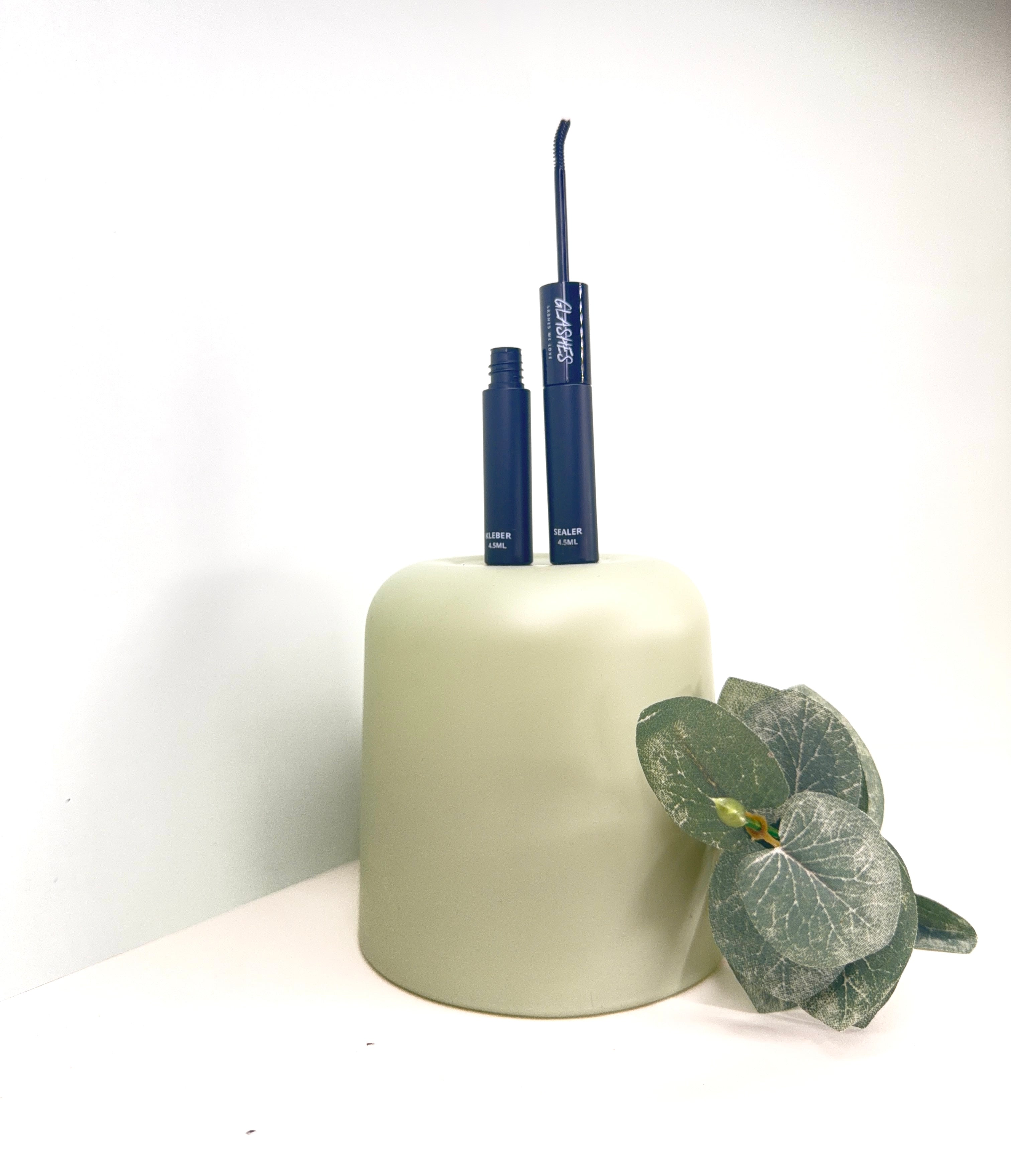 Wimpernkleber (schwarz) &Sealer (transparent)